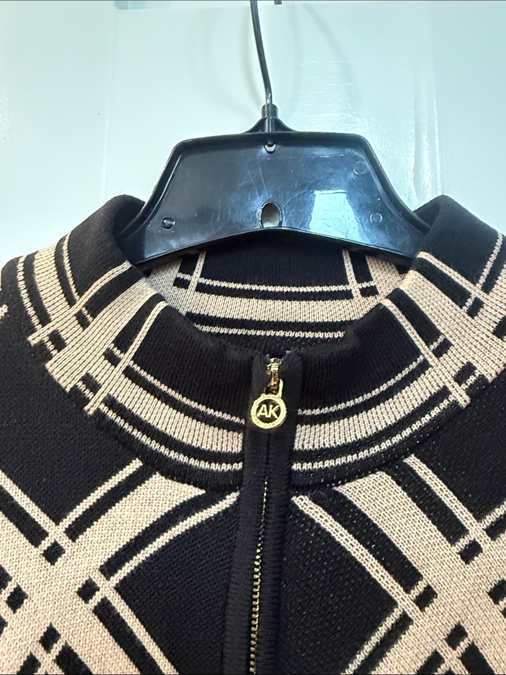 RARE Anne Klein Black Camel Lattice Plaid Zip-Front Mock Neck Poncho Sweater S - Picture 6 of 7